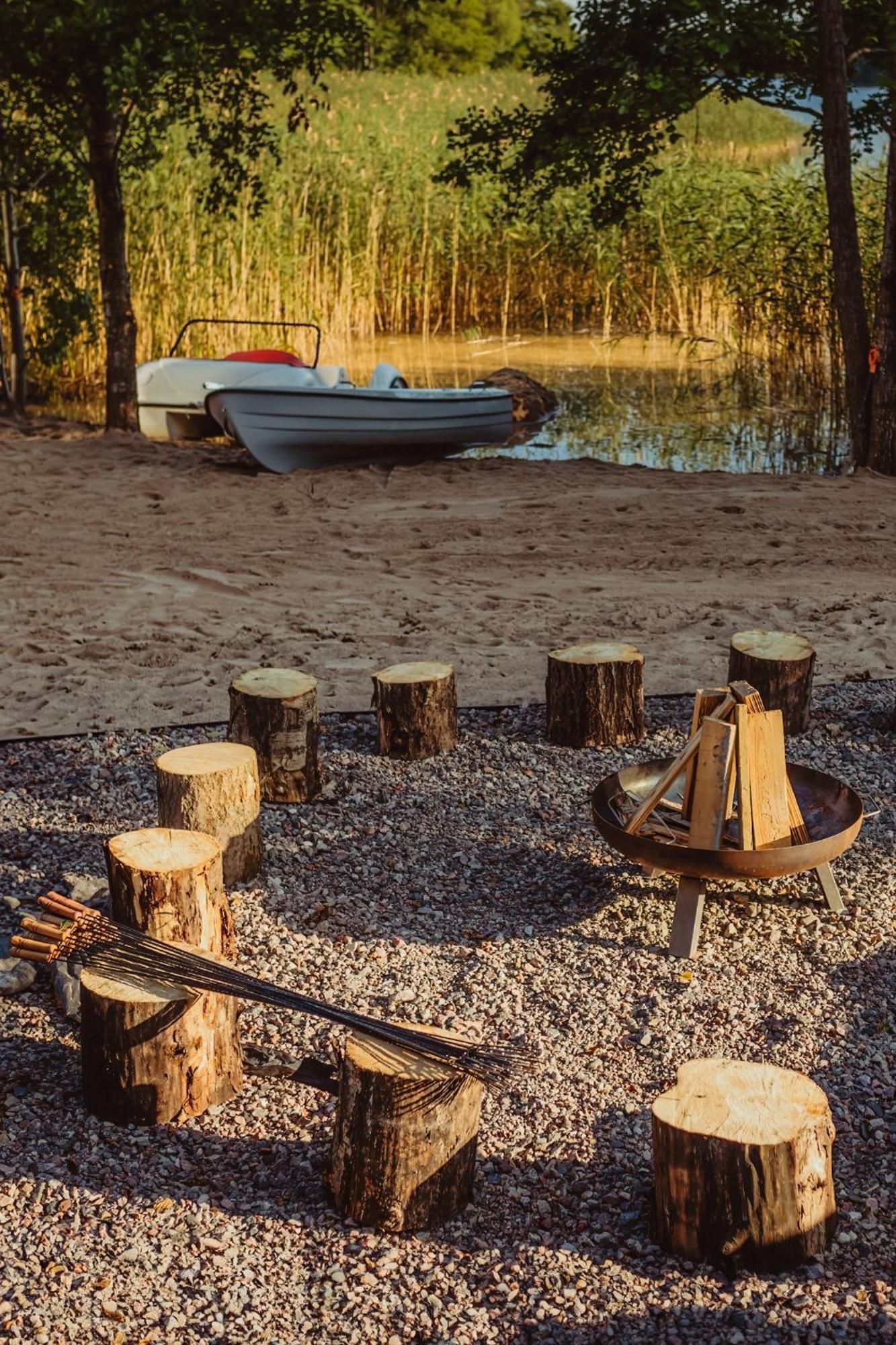 Вилла Dom Nad Jeziorem Mazury - Pod Napieciem Мронгово Экстерьер фото